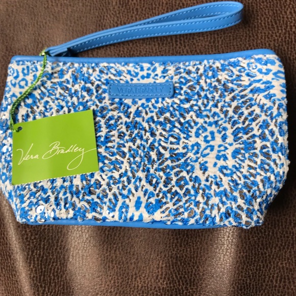 Vera Bradley Handbags - Vera Bradley Wristlet.
